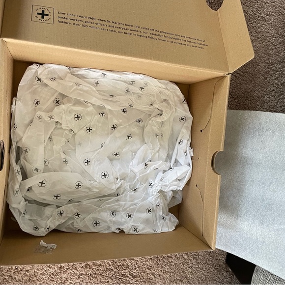 ❗️SOLD❗️Women’s platform Dr. Marten Chelsea Boot size 7 - Picture 12 of 12